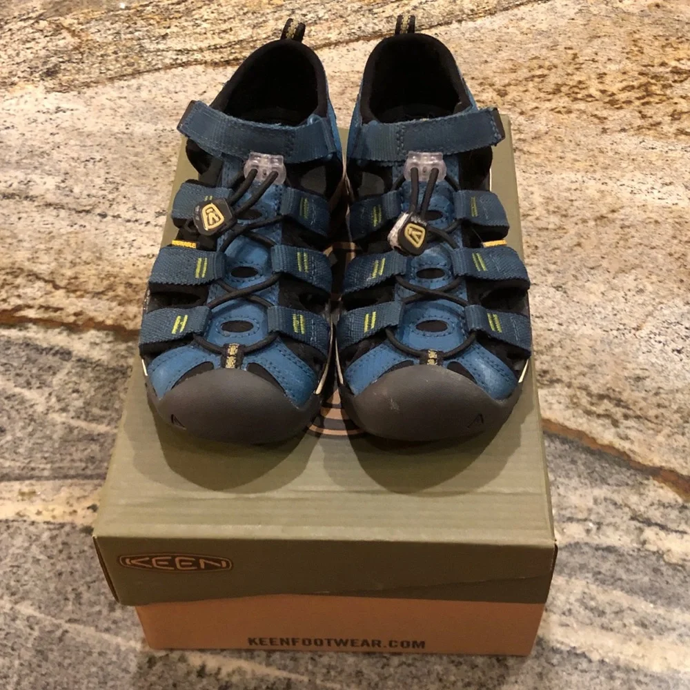 Keen Kids Newport Neo H2 Watershoes, Size 12, Color: Legion Blue/Moss, like new.